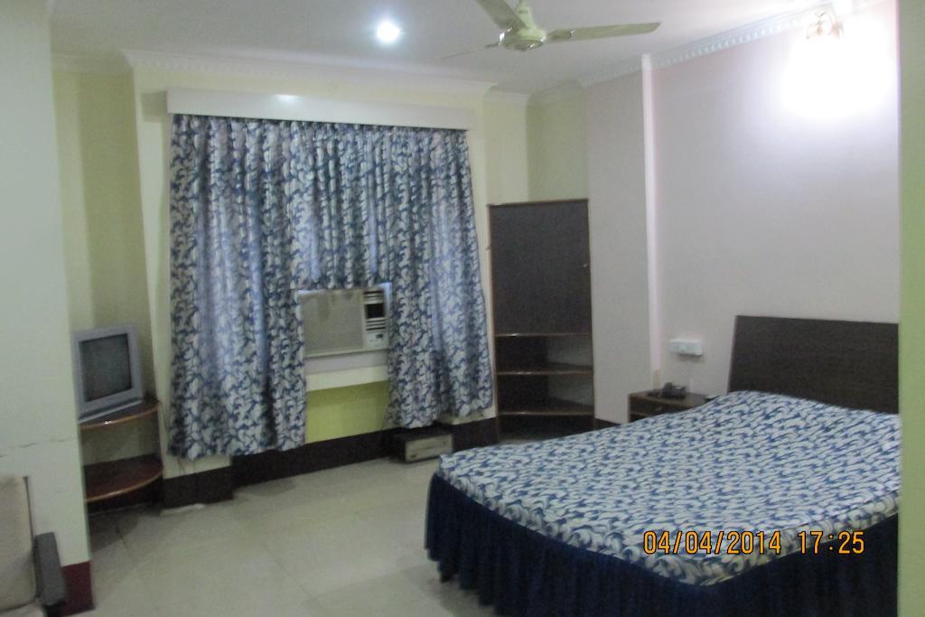 Hotel Blue Moon Guwahati Zimmer foto