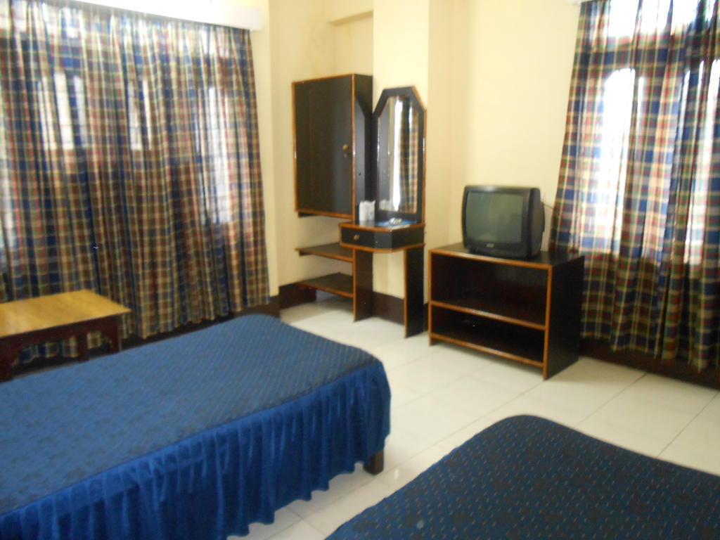 Hotel Blue Moon Guwahati Zimmer foto